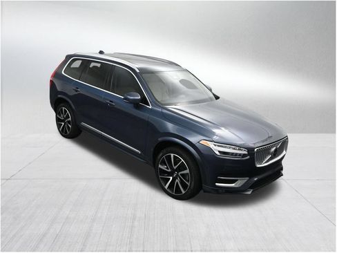 Used 2023 Volvo XC90 B6 Plus w/ Protection Package Premier AWD/4WD image 22