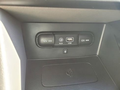 Used 2018 Kia Niro EX w/ EX Premium Package image 25