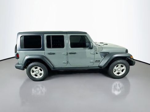 Used 2021 Jeep Wrangler Unlimited Freedom Edition image 8