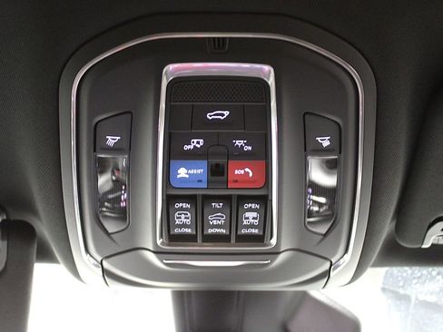 New 2026 Jeep Grand Wagoneer L 4WD image 25