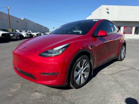 Used 2021 Tesla Model Y Long Range image 7