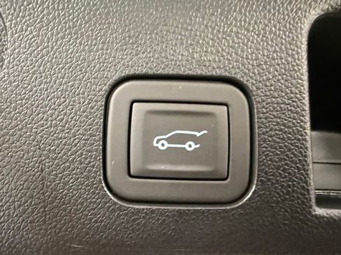 New 2026 Chevrolet Equinox ACTIV AWD/4WD image 9