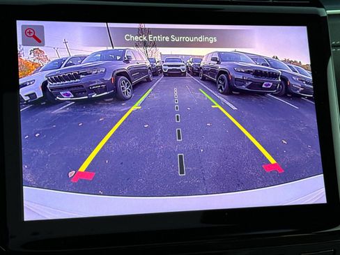 New 2025 Jeep Grand Cherokee Limited image 16