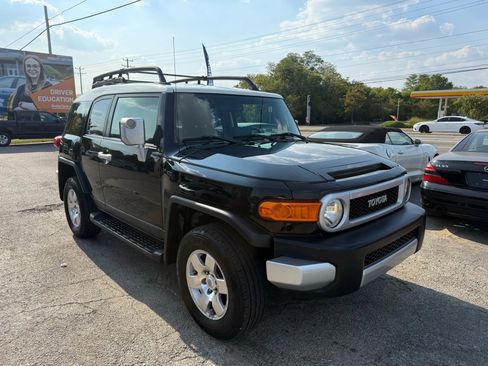 Used 2010 Toyota FJ Cruiser Sport Utility 2D image 8