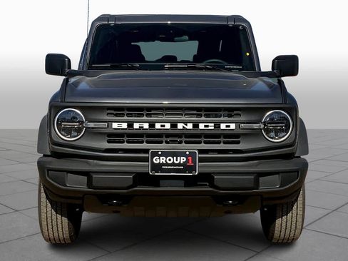 New 2025 Ford Bronco 4-Door image 3