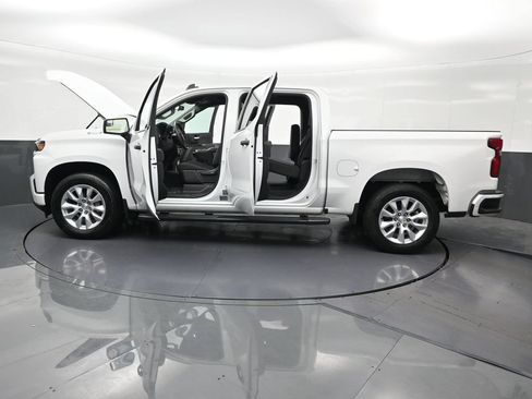 Used 2020 Chevrolet Silverado 1500 Custom w/ Custom Value Package RWD image 33