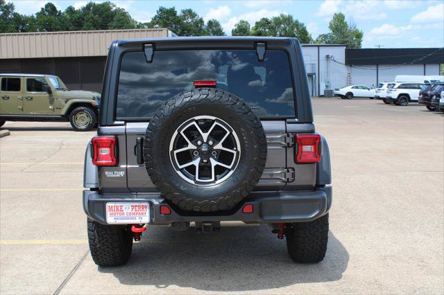 Certified 2025 Jeep Wrangler Rubicon w/ Convenience Group AWD/4WD image 8