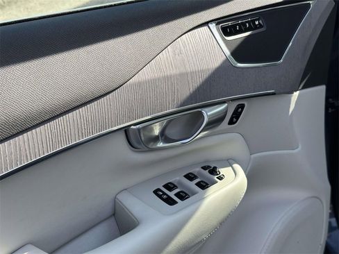 Used 2024 Volvo XC90 T8 Plus image 18