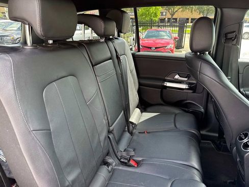 Used 2021 Mercedes-Benz GLB 250 image 9
