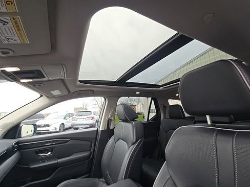 Used 2024 Honda Pilot Elite image 15