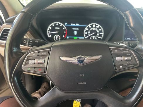 Used 2018 Genesis G90 3.3T Premium RWD image 6