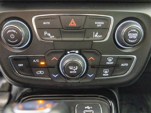 Used 2021 Jeep Compass Limited AWD/4WD image 26