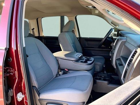 Used 2018 RAM 2500 Tradesman w/ Chrome Appearance Group image 9