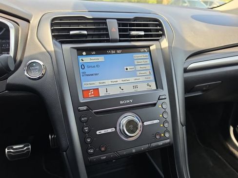 Used 2018 Ford Fusion Titanium FWD image 25