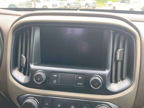 Used 2022 GMC Canyon Denali AWD/4WD image 17