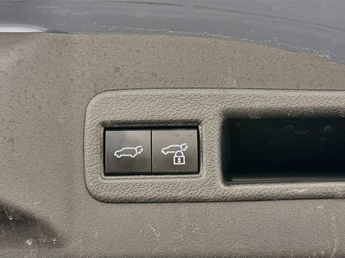 Used 2024 Subaru Solterra AWD/4WD image 31