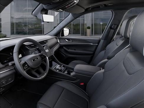 New 2025 Jeep Grand Cherokee L Overland w/ Luxury Tech Group IV image 22