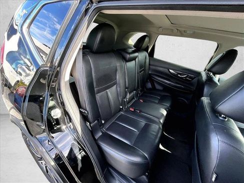 Used 2019 Nissan Rogue SL w/ Premium Package FWD image 29