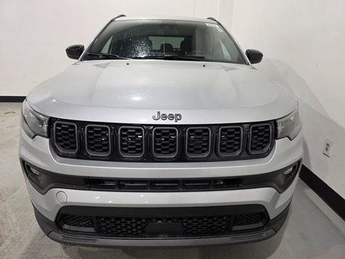 New 2026 Jeep Compass Latitude image 10