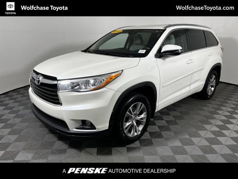 Used 2015 Toyota Highlander XLE AWD/4WD image 1