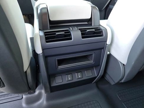 Used 2026 Land Rover Defender 110 S image 8