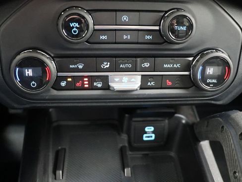 Used 2025 Ford Bronco Badlands AWD/4WD image 22