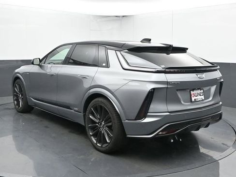 New 2026 Cadillac Lyriq V image 7
