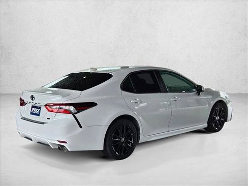 Used 2021 Toyota Camry SE w/ Carpet Mat Package (TMS) FWD image 5