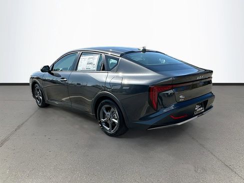 New 2025 Kia K4 LXS image 5