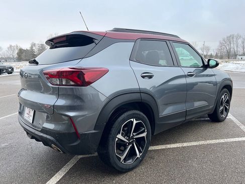 Used 2022 Chevrolet TrailBlazer RS w/ Sun and Liftgate Package image 6