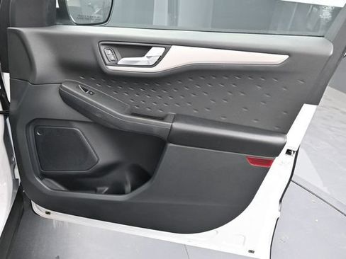 Used 2020 Ford Escape SEL FWD image 30