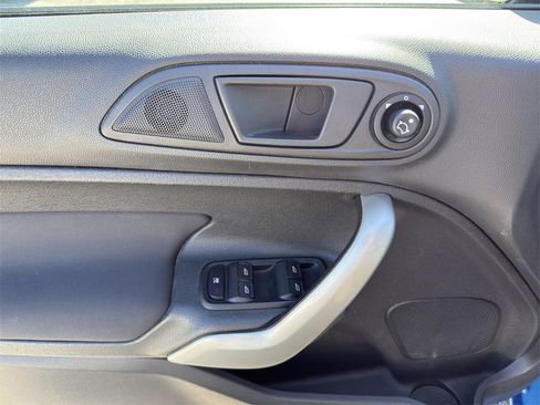 Used 2011 Ford Fiesta SE w/ 202A Rapid Spec Order Code image 16