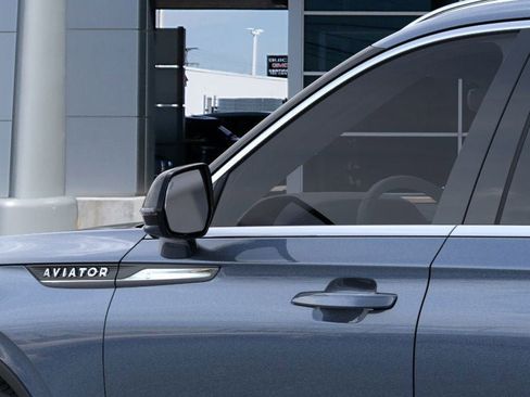 New 2025 Lincoln Aviator AWD image 20