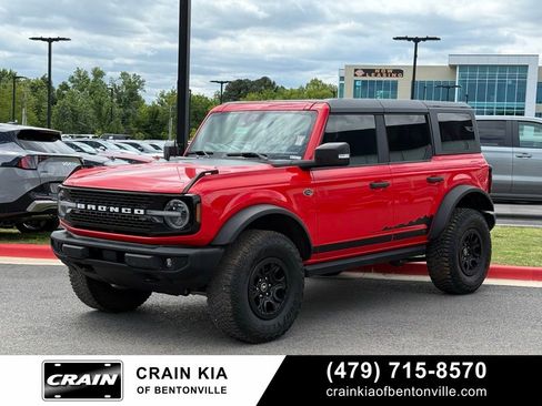 Used 2022 Ford Bronco Wildtrak AWD/4WD image 3