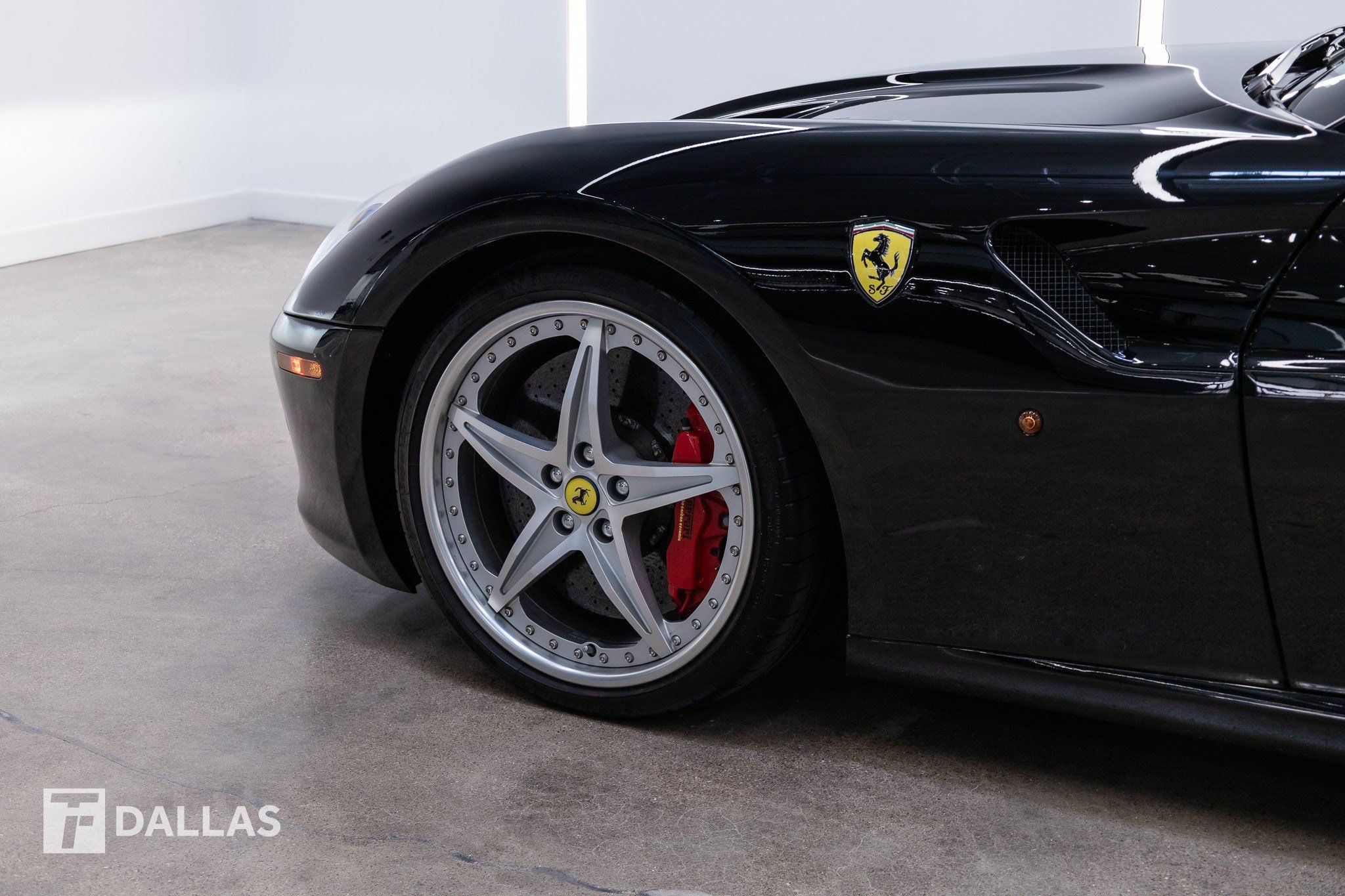 Used 2007 Ferrari 599 GTB Fiorano RWD image 2