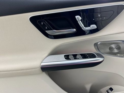 Certified 2025 Mercedes-Benz GLC 300 4MATIC image 14