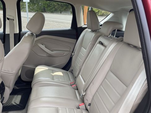 Used 2015 Ford C-MAX Energi SEL w/ Equipment Group 303A FWD image 15