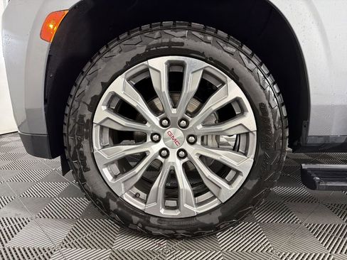 Used 2023 GMC Yukon Denali image 10