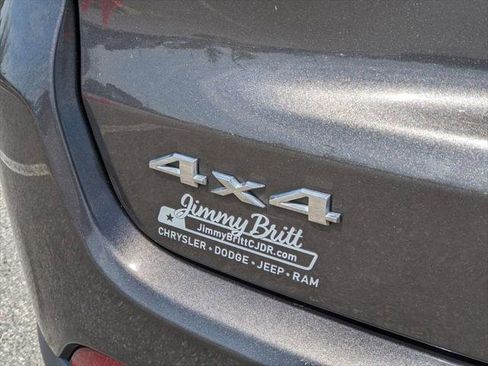 Certified 2024 Jeep Compass Latitude AWD/4WD image 22