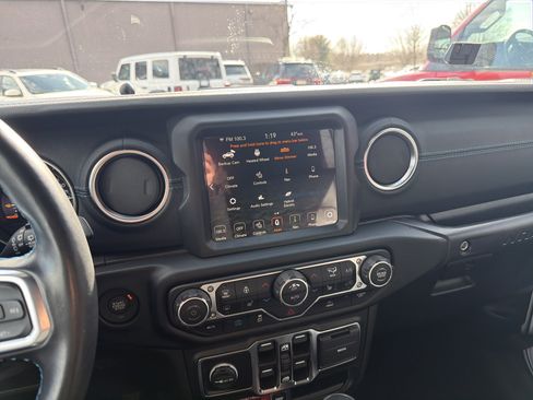 Certified 2023 Jeep Wrangler Unlimited Rubicon 4xe w/ Steel Bumper Group image 26