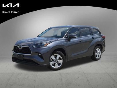 Used 2023 Toyota Highlander LE