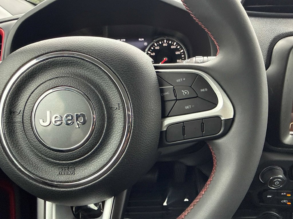 Used 2023 Jeep Renegade Trailhawk AWD/4WD image 19