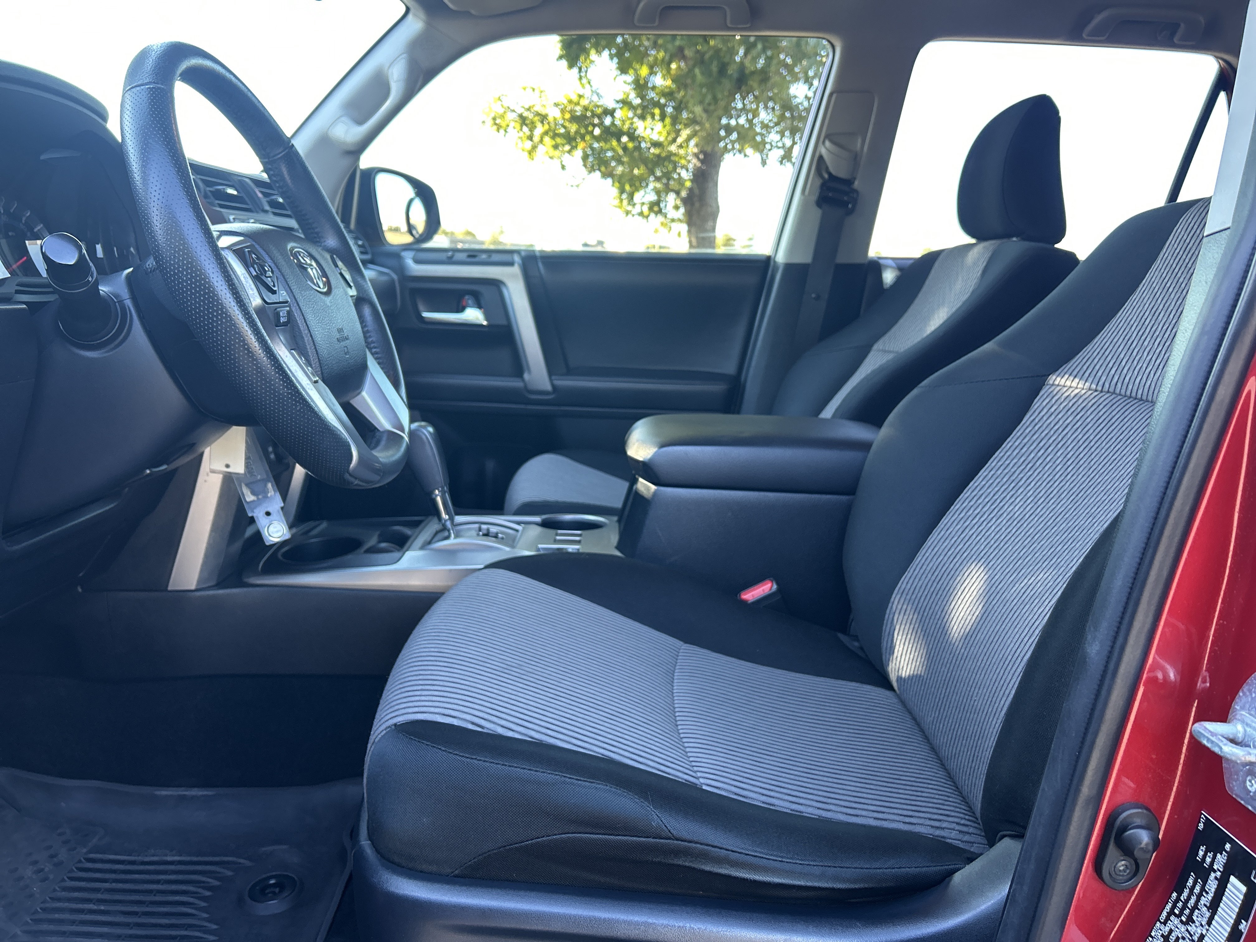 Used 2018 Toyota 4Runner SR5 RWD image 24