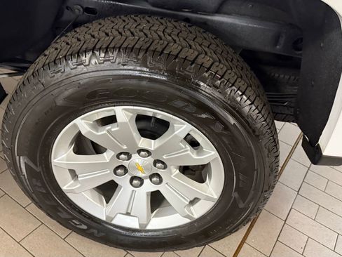 Used 2022 Chevrolet Colorado LT w/ Fleet Safety Package image 29