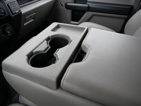 Used 2022 Ford F450 XL w/ Power Equipment Group image 19