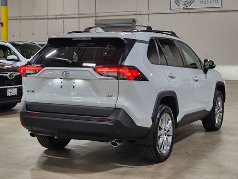 Used 2024 Toyota RAV4 XLE Premium image 8