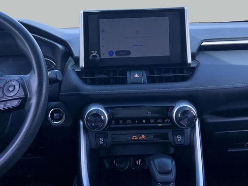Used 2024 Toyota RAV4 XLE FWD image 7