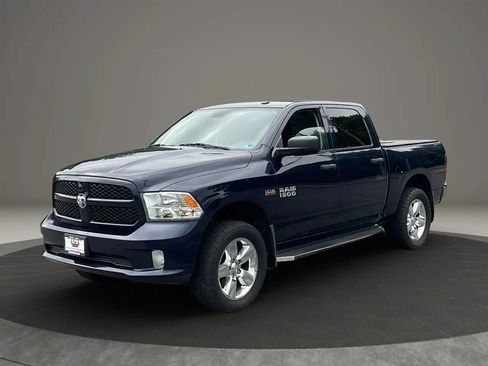 Used 2017 RAM 1500 Express AWD/4WD image 8