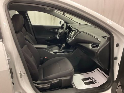 Used 2024 Chevrolet Malibu LT image 28