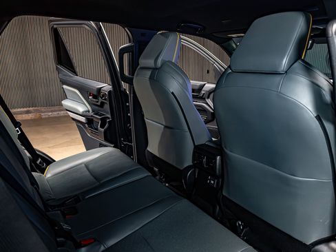 Used 2025 Toyota 4Runner Trailhunter image 24